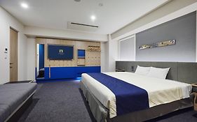 โรงแรมมันเดย์ พรีเมียม อูเอโนะโอกาจิมาจิ